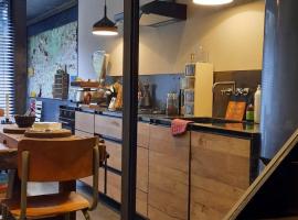 Gîte Redouté agréable maison de ville avec cour intérieure，位于圣胡伯特的酒店