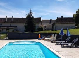 Gites Le Clos de Lamie avec 2 piscines privées，位于Fossemagne的带停车场的酒店