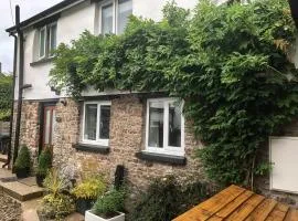 Courtyard Cottage
