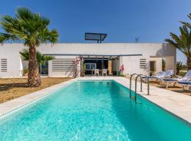 Holiday Home Finca La Veleta by Interhome，位于Los Gallardos的带泳池的酒店