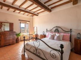 Noi2+2 Vacanze - App. ANDREA，位于Contignano的酒店