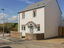 4 Trerammet Crescent