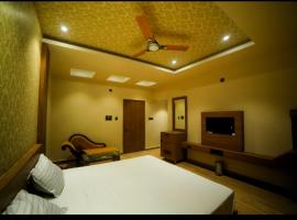 HOTEL NILADRI INN，位于Remuna的酒店