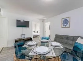 Gorgeous 2BR in the Heart of Brickell, Free Parking