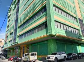Meaco Royal Hotel- Lucena，位于卢塞纳的酒店