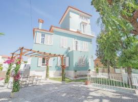 Impact Beach House，位于埃斯托利尔的酒店