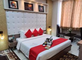 Hotel Surya Palace，位于Chaumu的酒店