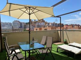 Apartamentos Alcañiz, Suite Deluxe，位于阿尔卡尼斯的酒店