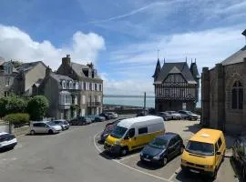 Maison du Cap Lihou, Duplex au 1er et 2ème étage mansardé, Quartier Historique, GRANVILLE