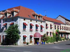 卢瓦尔酒店，位于圣萨蒂尔桑塞尔高尔夫球场附近的酒店