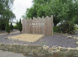 Chichester Lakeside Self-Catering Holiday Home，位于奇切斯特的酒店