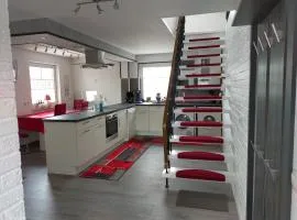 Exklusive FeWo Papenburg mit Terrasse & beheiztem Wintergarten