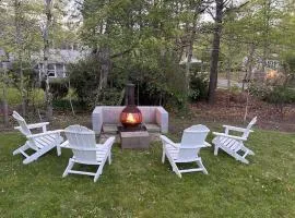 3 Bedroom Cape Cod House by Leavetown Vacations