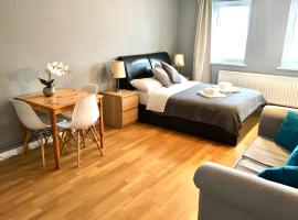 Lovely Studio Room in the heart of Kingston upon Thames，位于泰晤士河畔金斯顿的酒店