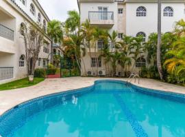 Cozy 2 bdr condo, with pool area and free WIFI，位于蓬塔卡纳的酒店