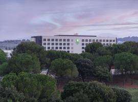 Holiday Inn Barcelona - Sant Cugat, an IHG Hotel，位于圣库加特德尔瓦勒斯的酒店