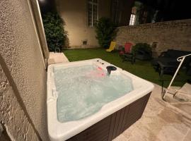 Maison d'Alice - avec SPA，位于贝叶的酒店