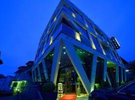 Hotel PALACE，位于大克拉杜沙的酒店