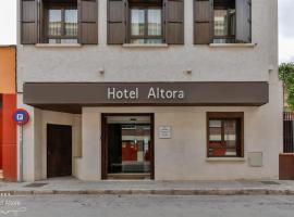 Hotel Altora，位于托梅略索的酒店