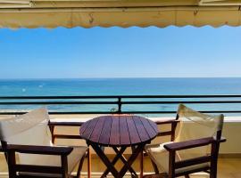 Panoramic sea view1bedroom Apart.Glyfada beach2-4p，位于格利法达的酒店