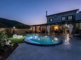 Casa Del Miele, private pool, BBQ, mountain view.，位于Alikianós的度假屋