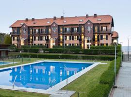 Abba Comillas Apartments，位于柯米拉斯的酒店