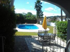 PRECIOSO BUNGALOW EN MORAIRA/ LOVELY BUNGALOW IN MORAIRA，位于莫莱拉的酒店