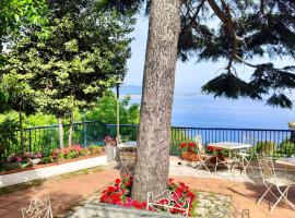 Residence Villa Giordano sea view Amalfi Coast，位于维耶特里的酒店