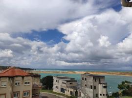 Apartamento con vistas al mar-Ola del atardecer，位于莫格罗的公寓