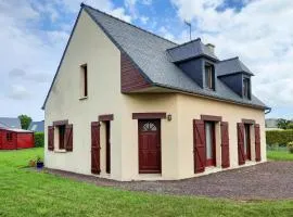 3 Bedroom Awesome Home In Plourivo