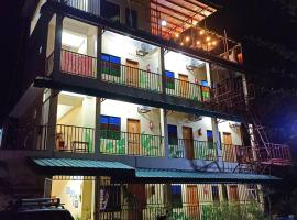 Pamujo Hostel，位于Baclayon巴克拉永教堂附近的酒店