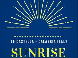 Sunrise B&B Le castella，位于利卡斯戴勒Le Castella Castle附近的酒店