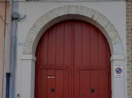 "A CASA COGONI - OSPITALITÀ e CULTURA"，位于蒙塞拉托的酒店