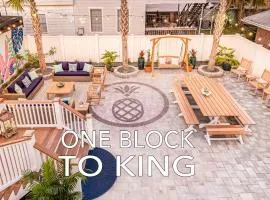 Charming Secluded Courtyard - 1 BLOCK TO KING