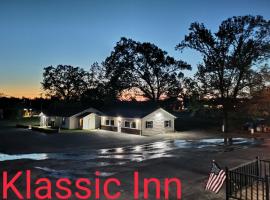 The Klassic Inn，位于Fairfield Bay的酒店