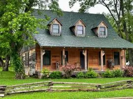 Quiet Hollister Cabin Walk to Lake Taneycomo