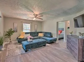 Quaint Downtown Murfreesboro Cottage with Lush Yard