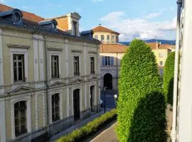Chaleureuse maison de ville à côté de la mairie ronde
