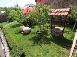 Mardoyan's Guest house，位于Gavarr的旅馆