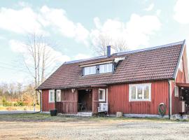 3 Bedroom Awesome Home In Västra Torup，位于Västra Torup的酒店