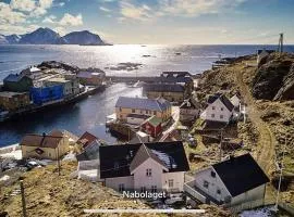 Cozy Family House with Sea Views in Historic Nyksund