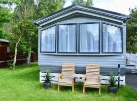 All Weather Hot Tub & Cosy Cabin in Northumberland