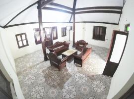 Joglo Sempu Homestay，位于Bedoyo的别墅