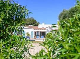 Quite villa with private pool in Binibeca