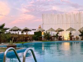 Delfines de Chicama Hotel，位于奇卡马港的酒店