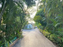Baan Suan Palm Resort，位于程逸府的酒店