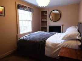 Regency cottage 10 minutes from Bath city centre