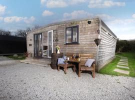 Wheal Rose -Beautifully Fitted Lodge Helston Cornwall，位于赫尔斯顿的酒店