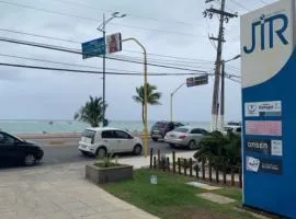 Excelente apartamento vista para o mar com piscina