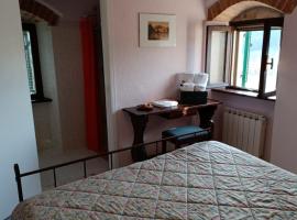 Pian d'Isola，位于Costacciaro的酒店